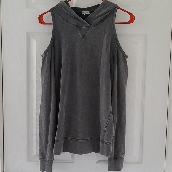 shoulderless hoodie